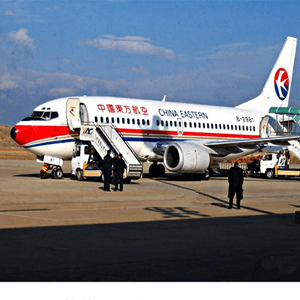 柳州白莲航空空运航空快运业稳步发展的原因是什么？